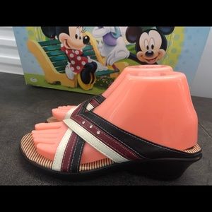 La Bella Women’s Multi-Color Leather Sandal Size 7
